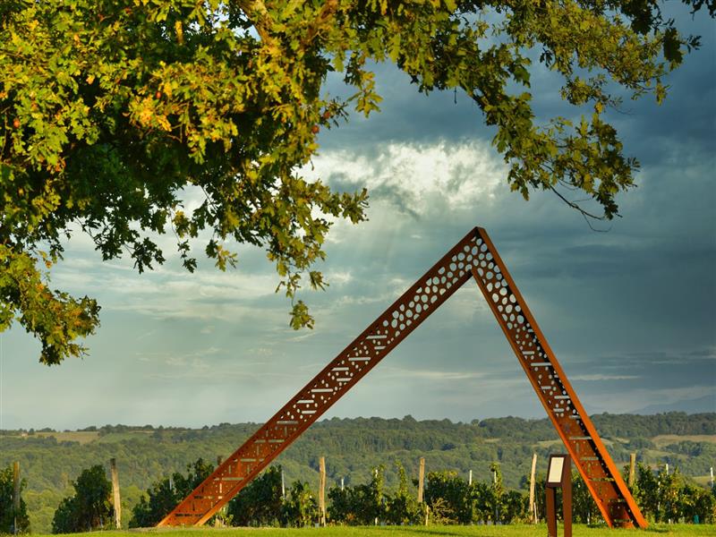 Crouseilles : entre vignes et château