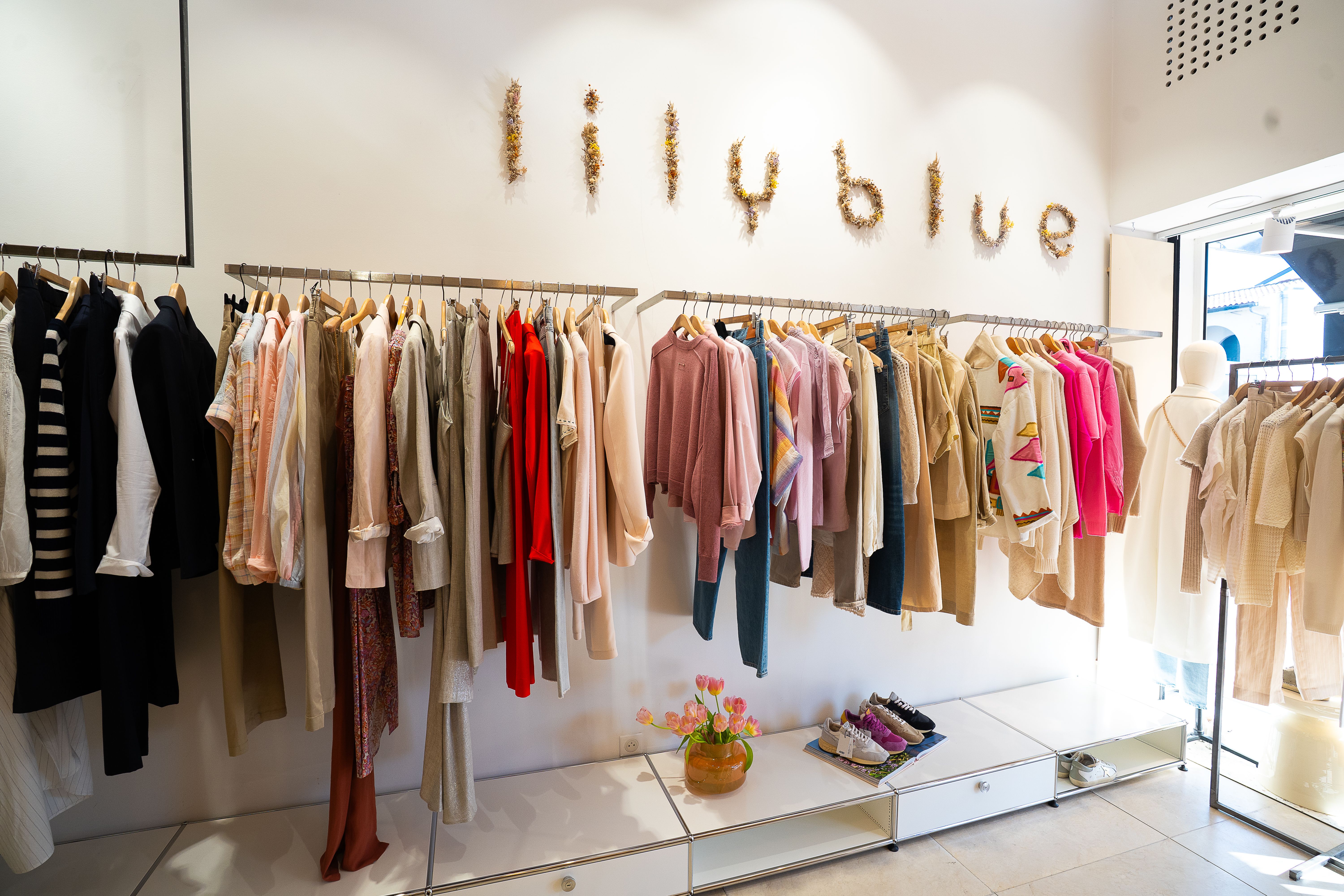 LILY BLUE HOSSEGOR