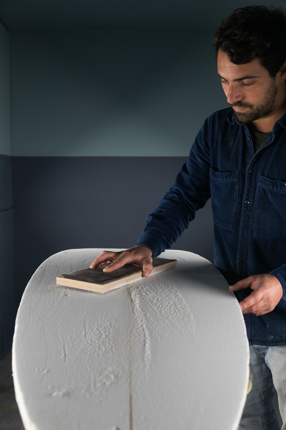 Atelier Little Anana – Design, mobilier artisanal et fabrication de planches de surf