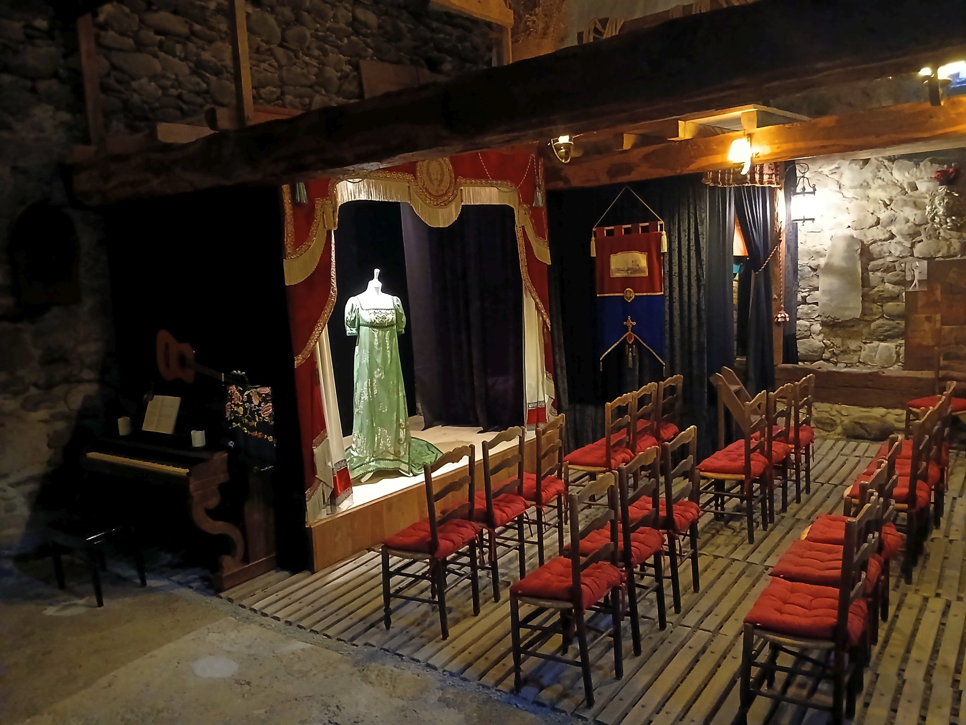 La seigneurie de Gunh, Cette-Eygun - photo 4
