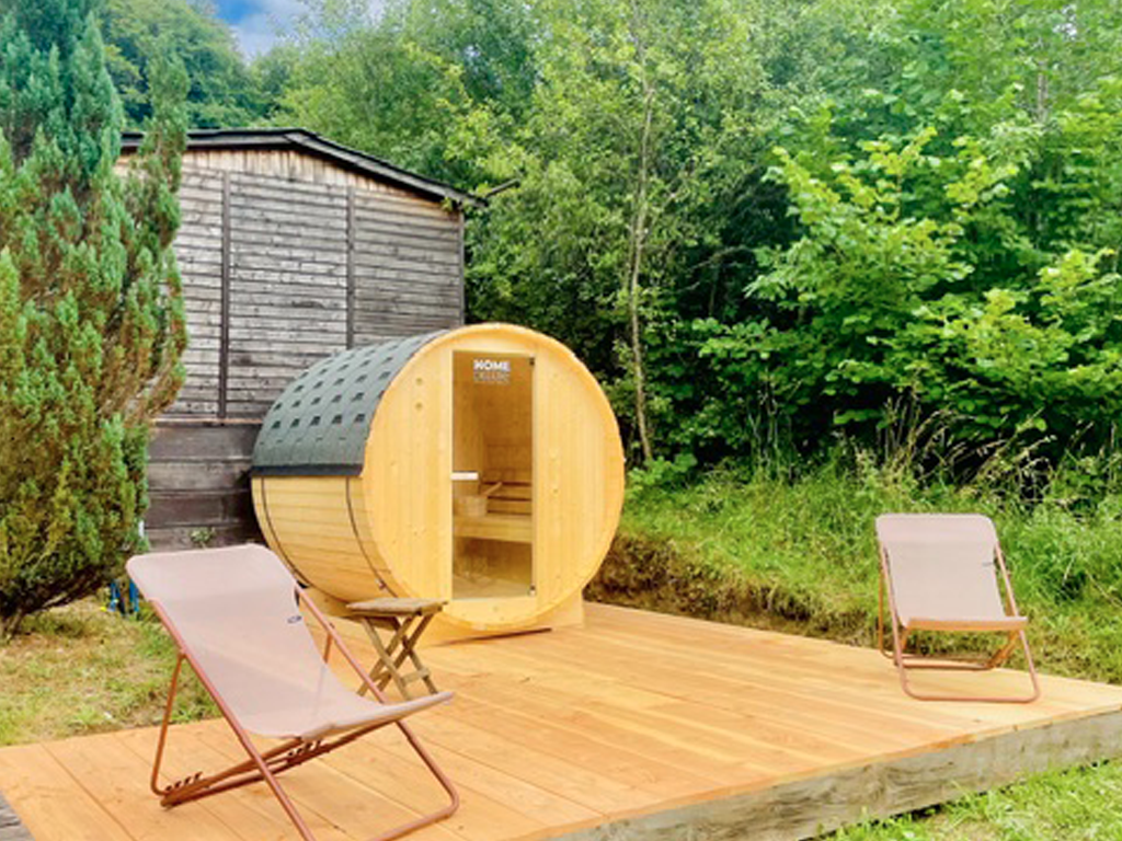 LA PETITE MAISON DU BONHEUR & JACUZZI, Croze - photo 4