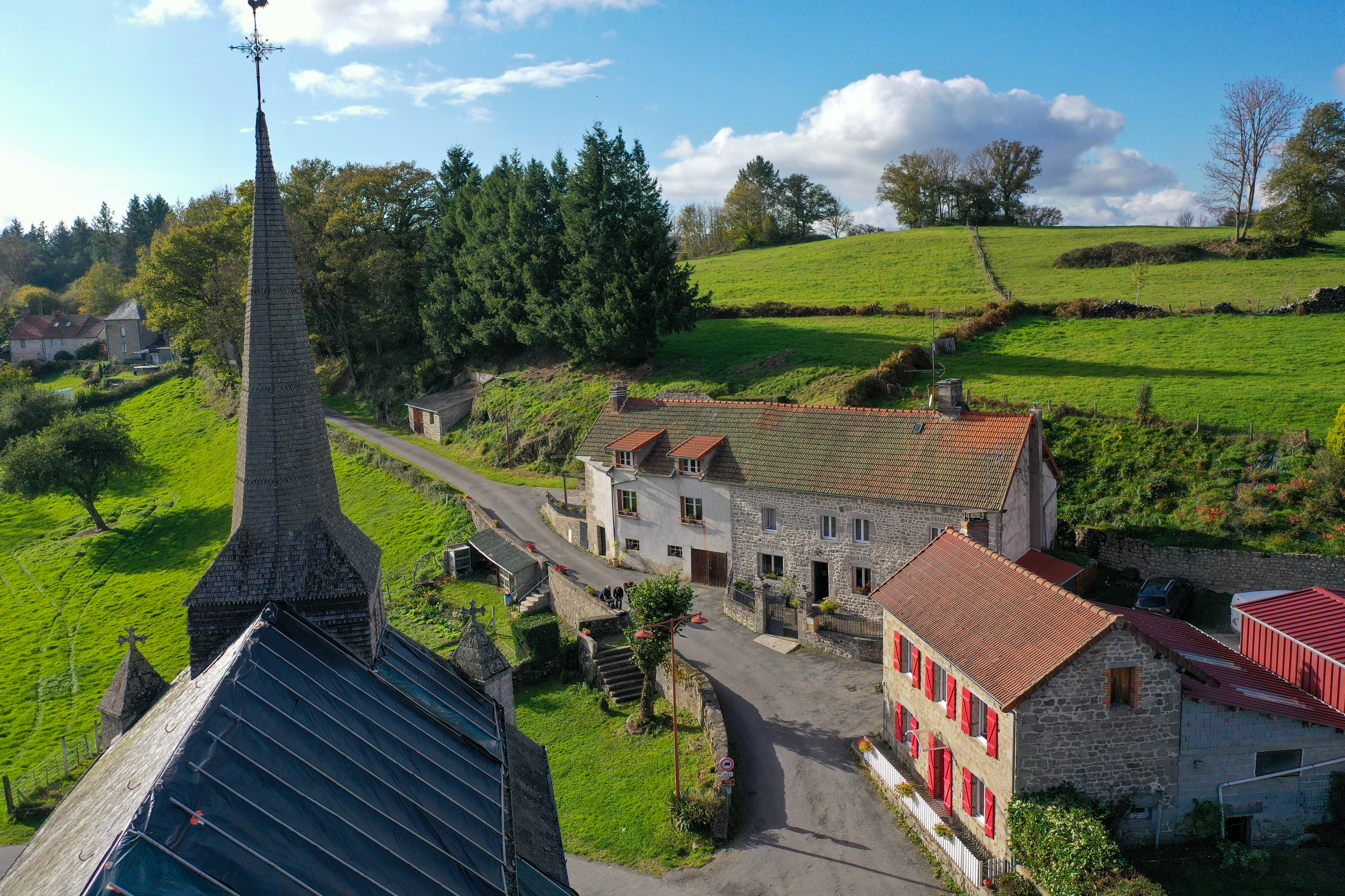 Gîte La Belle du Clocher, Saint-Pardoux-d'Arnet - photo 2