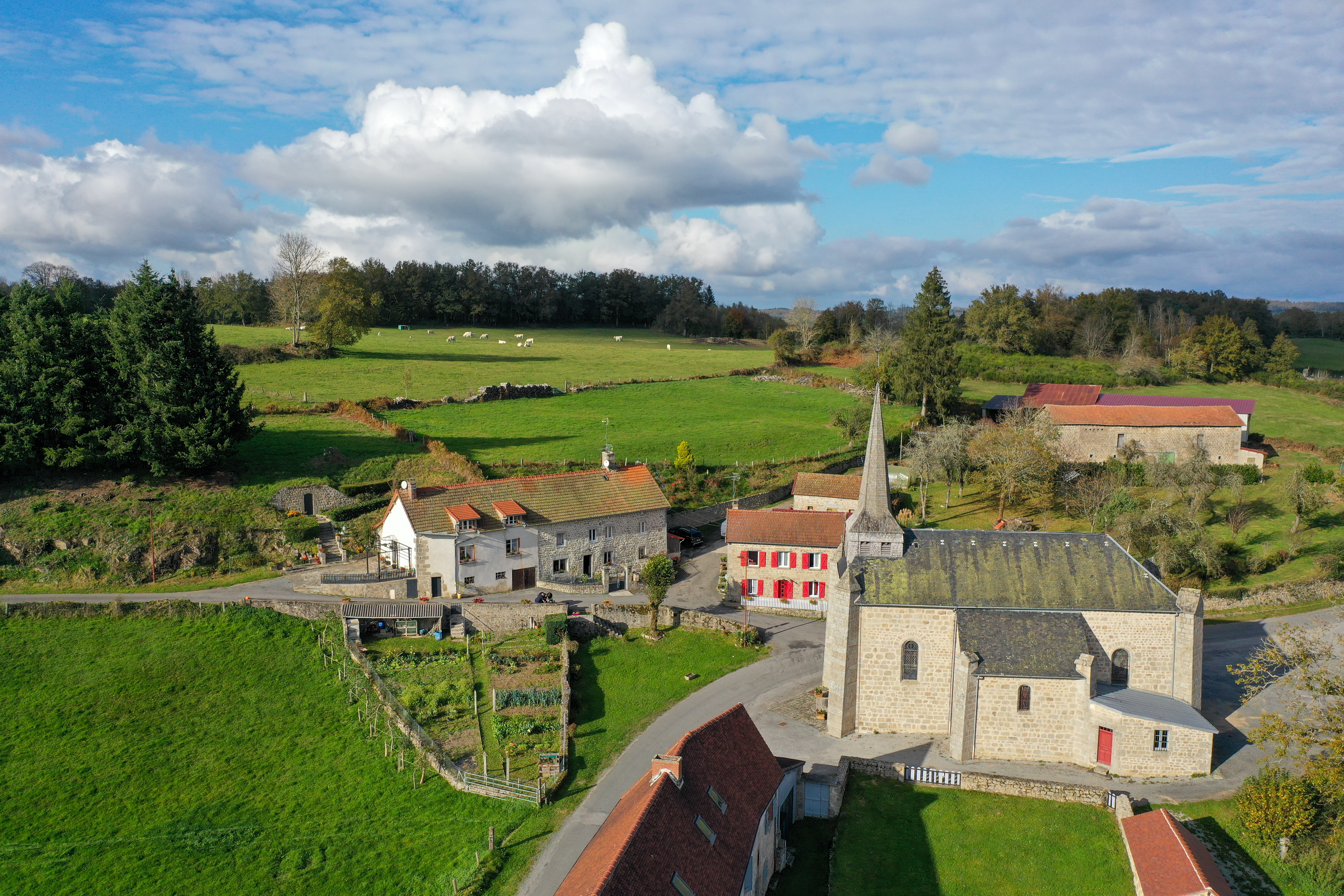 Gîte La Belle du Clocher, Saint-Pardoux-d'Arnet - photo 3