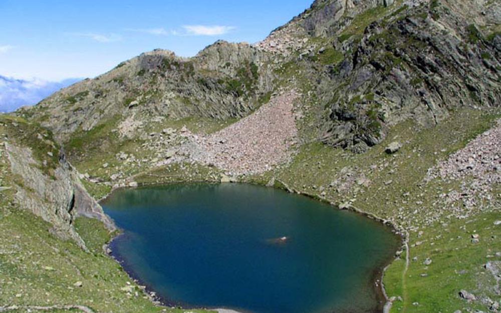 lac de luchon en 2 lettres