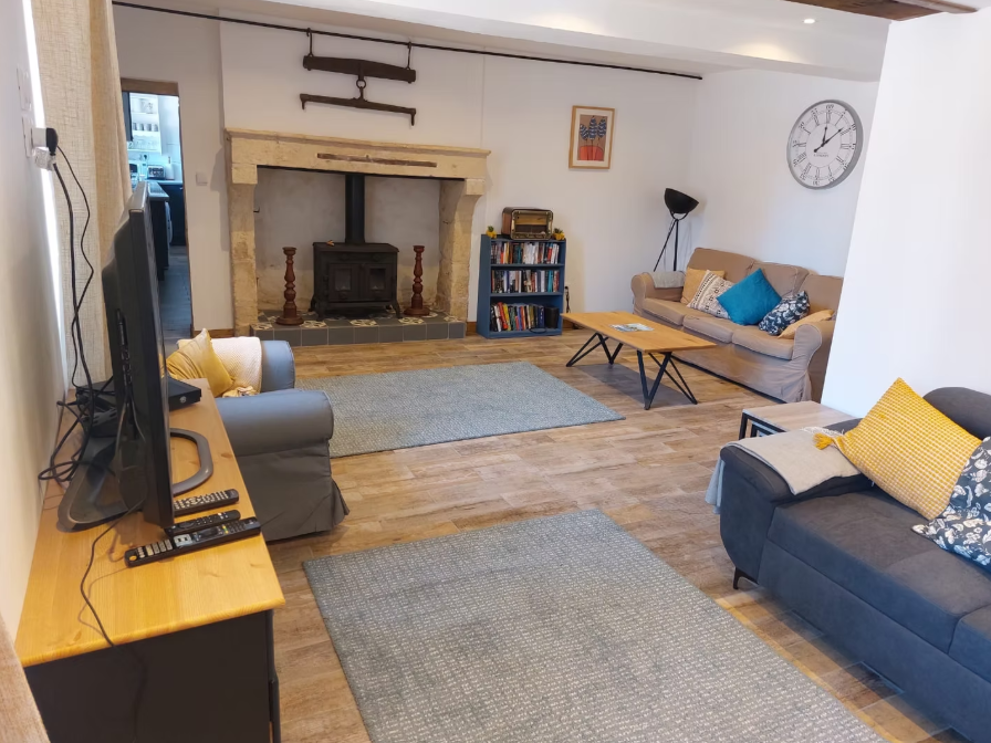 Lac de Maison - Maison Clovis salon2
