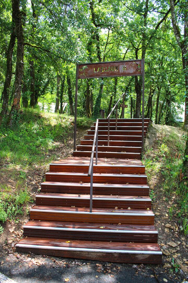 Lascaux II, Montignac-Lascaux - photo 5