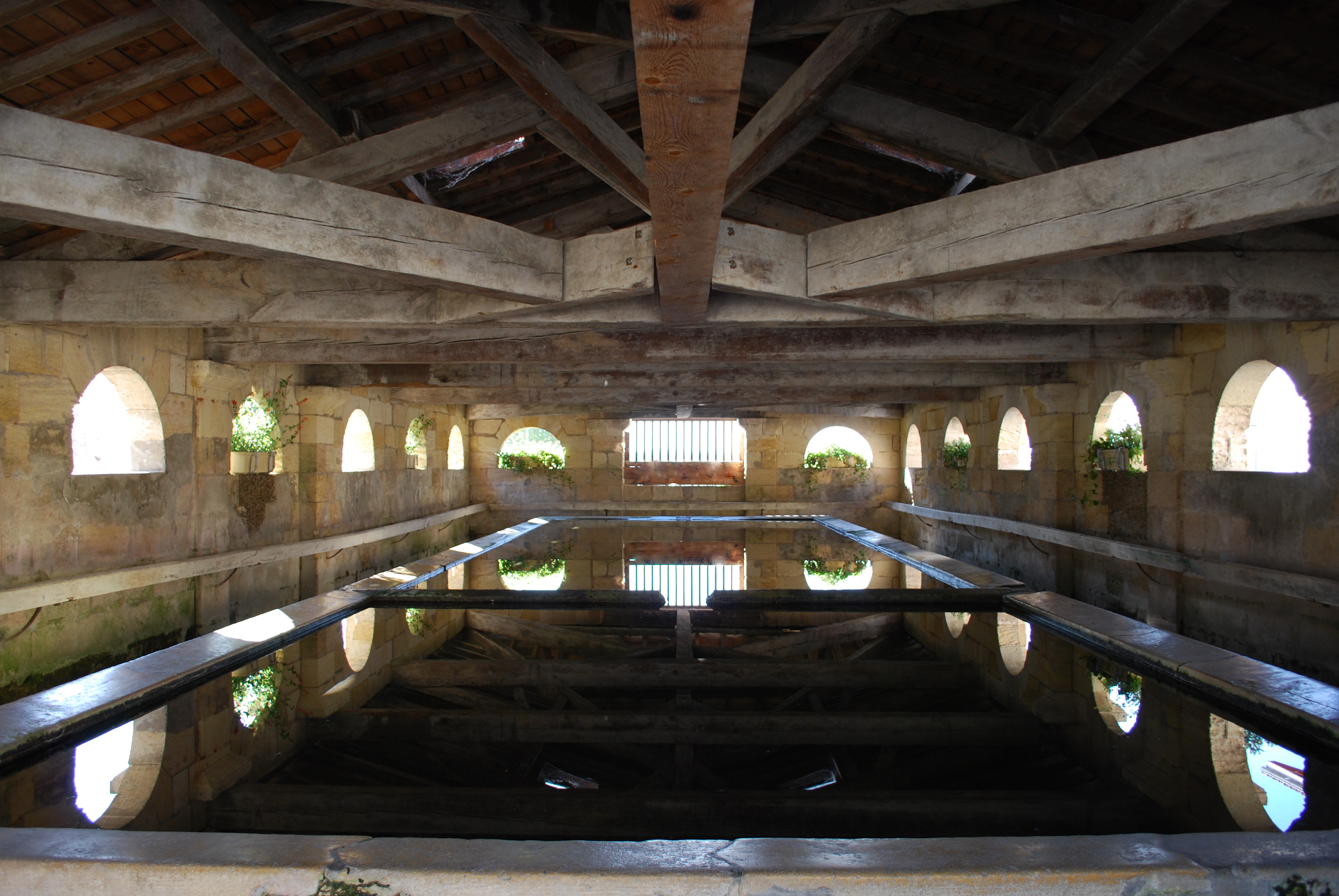 Lavoir couvert