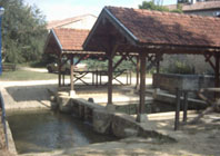 Aire de pique-nique du lavoir de Saint-Pierre de Bat