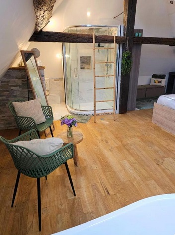 Chambre d'hôtes Domaine du Vert tendre : Le Cocon, Saint-Yrieix-la-Perche - photo 8