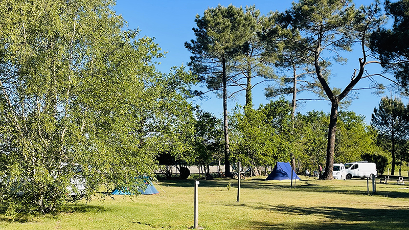 Aire naturelle de camping Les Grands Chênes et Les Ajoncs, Naujac-sur-Mer - photo 17
