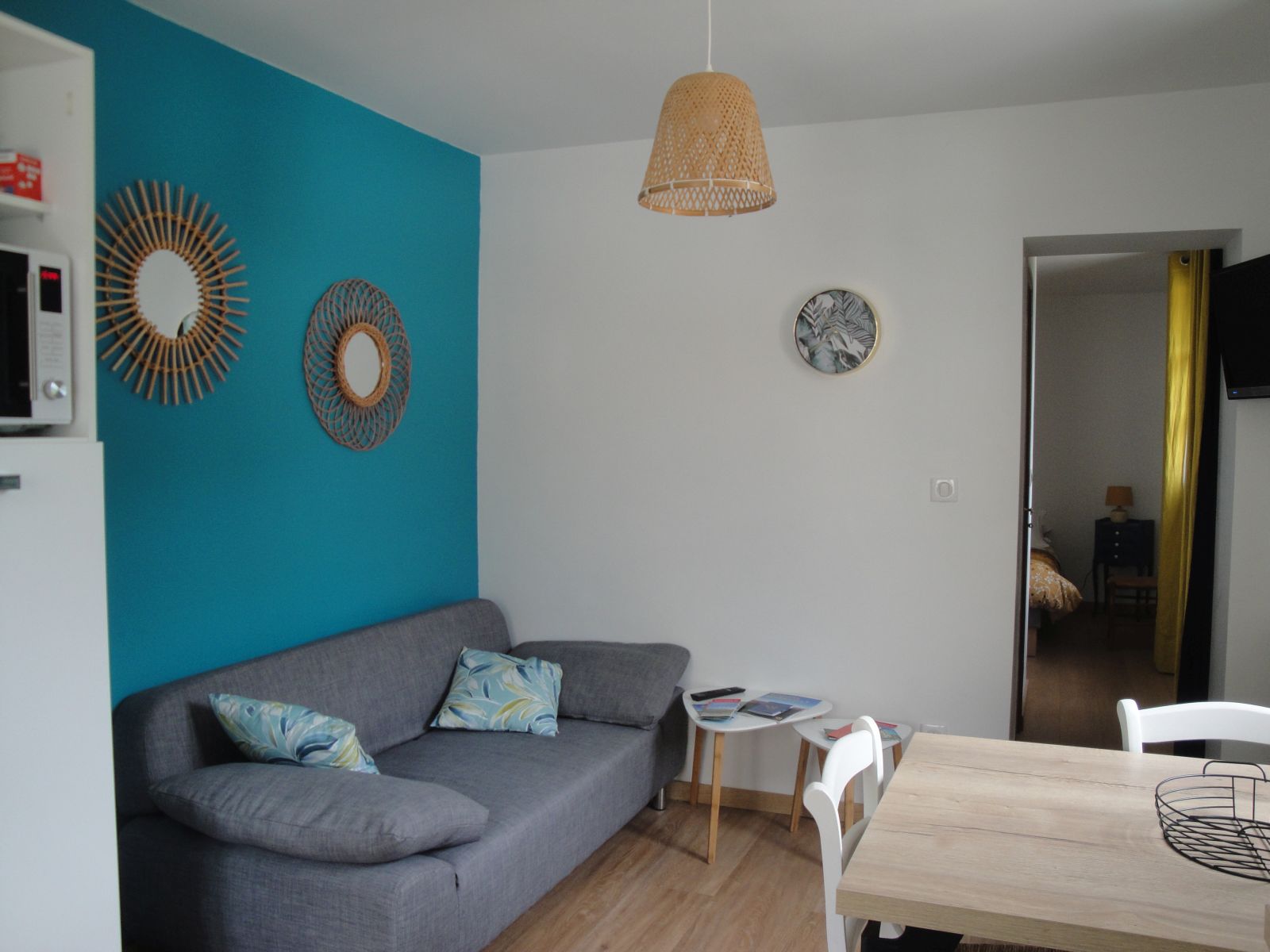 Le petit nid aspois, Lées-Athas