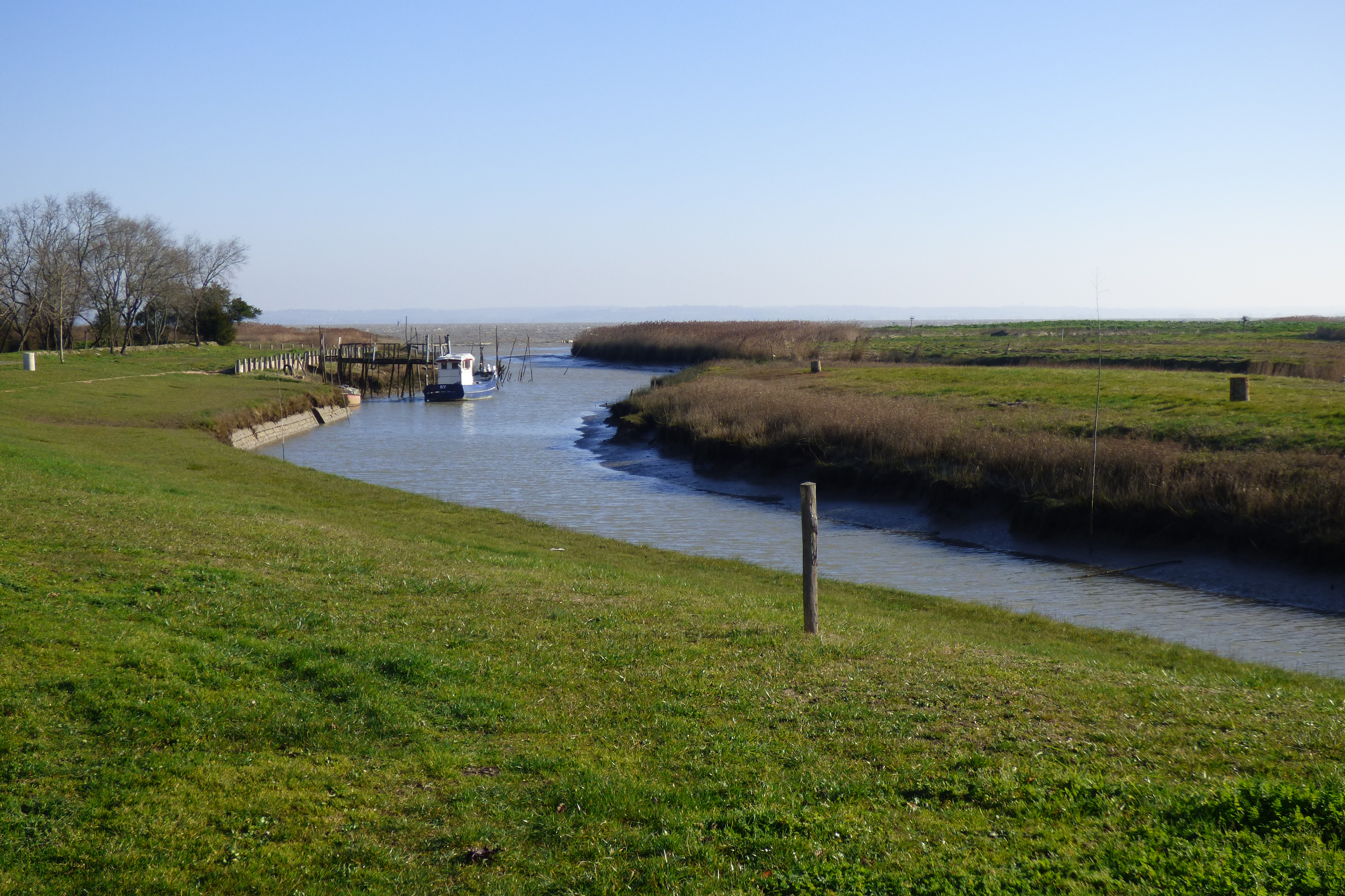 Aire de pique-nique du port de By