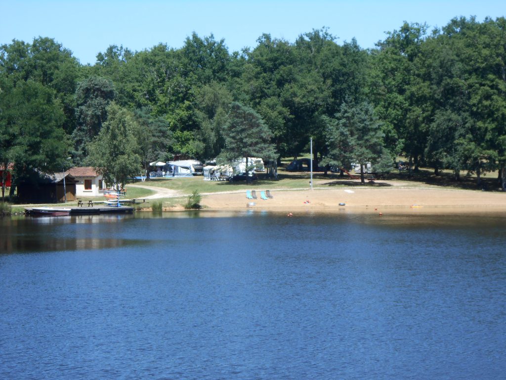 Camping "Les Amis de la Coquille ANAC" - photo 2