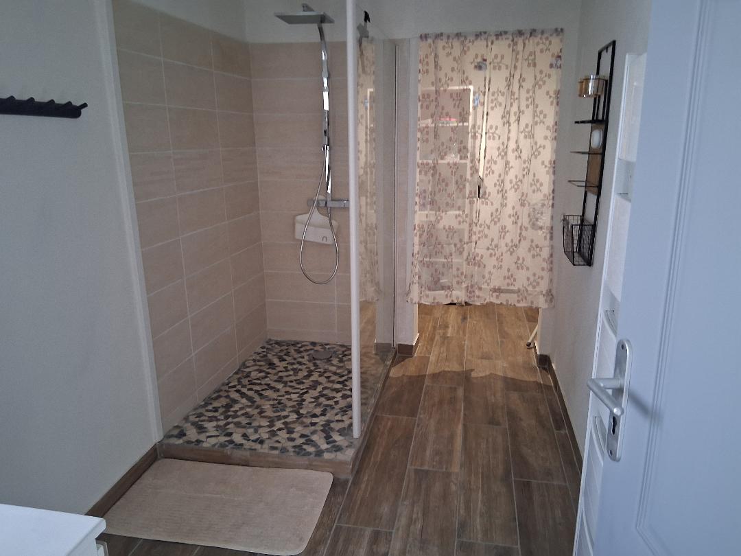 Les Noisetiers de Verinas