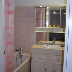 STUDIO DANS RESIDENCE BERTHAUD