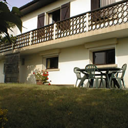 APPARTEMENT DANS MAISON LAFORGUE APPARTEMENT DANS MAISON LAFORGUE