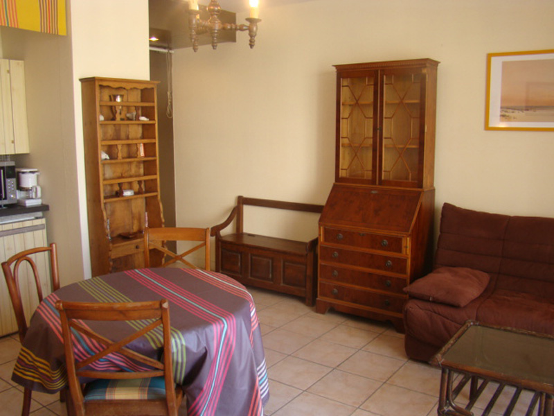 Agence Acotztarra 404-2010-00527