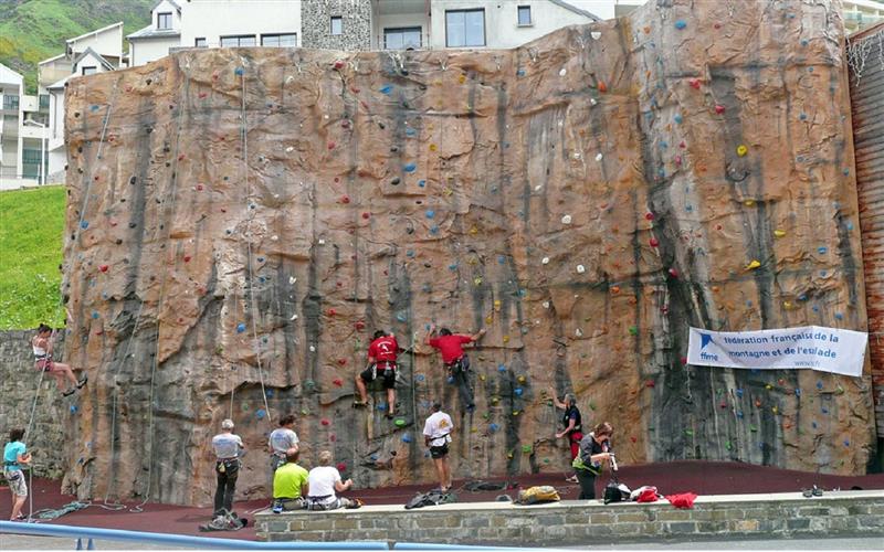 Mur d'escalade extérieur