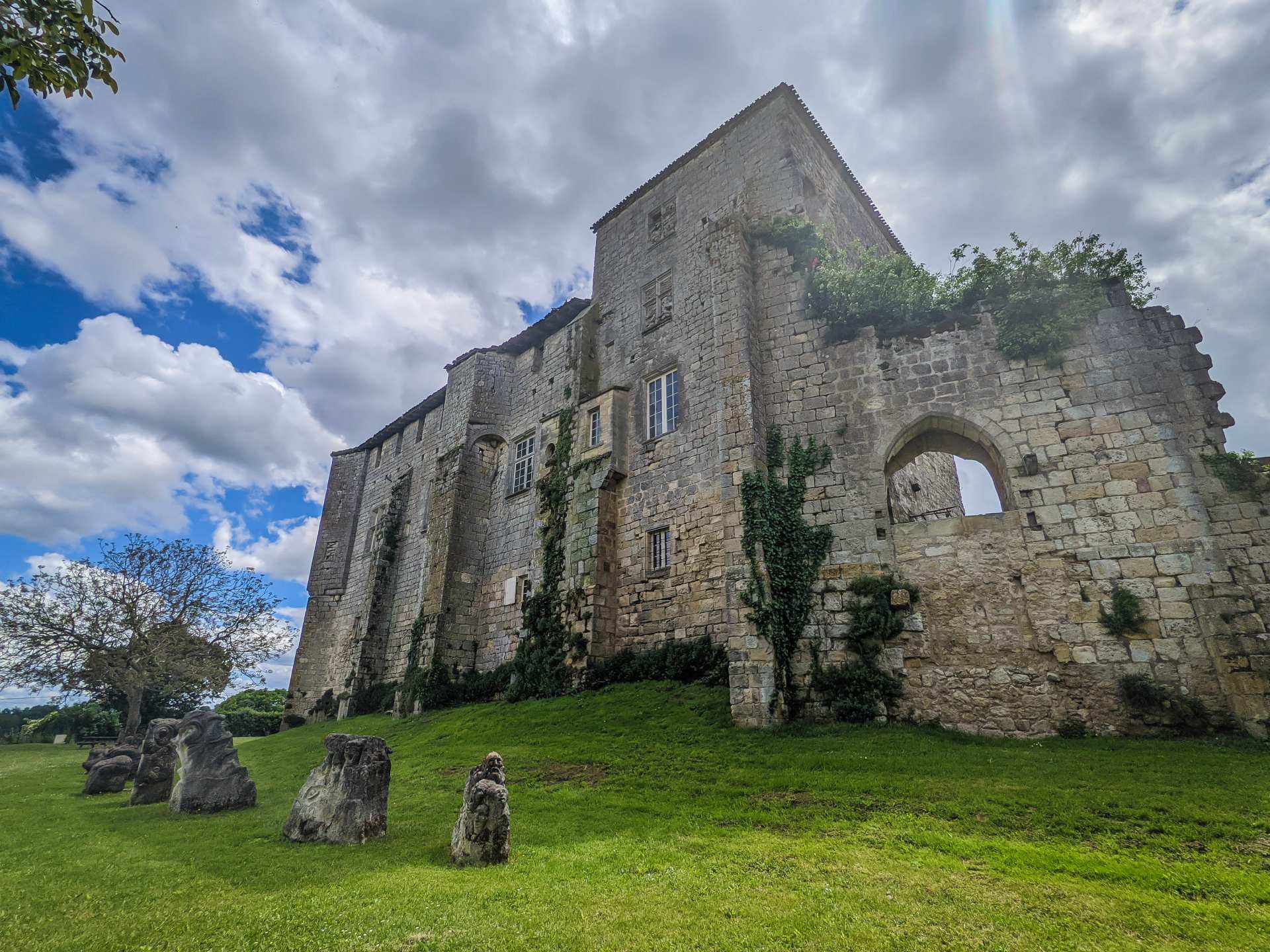 Château de Pujols, Pujols