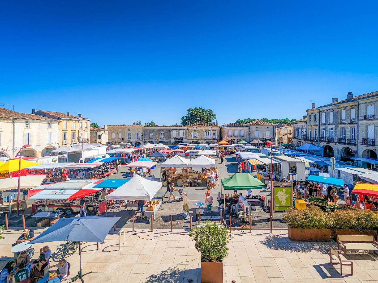 Marché hebdomadaire du mercredi matin de Créon, Créon
