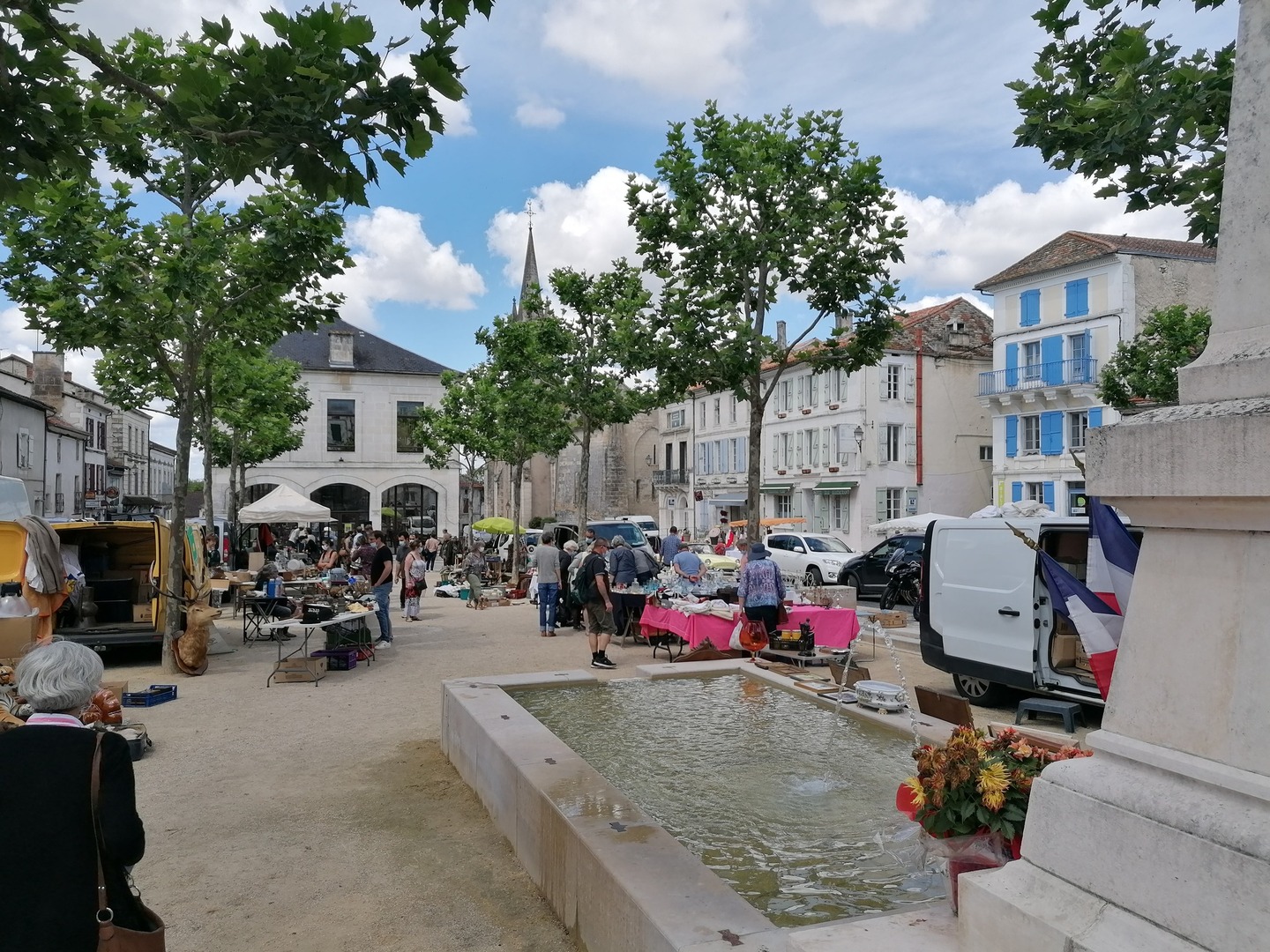 Marché du samedi à Verteillac