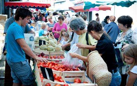 Marché aux produits de bouche et créateurs Marché aux produits de bouche et créateurs