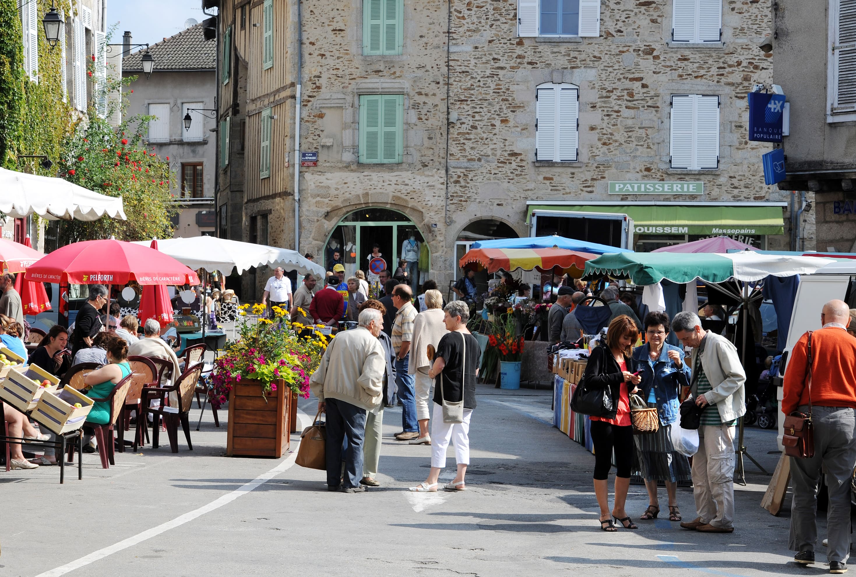 Marché hebdomadaire à Saint-Léonard de Noblat, Saint-Léonard-de-Noblat - photo 3