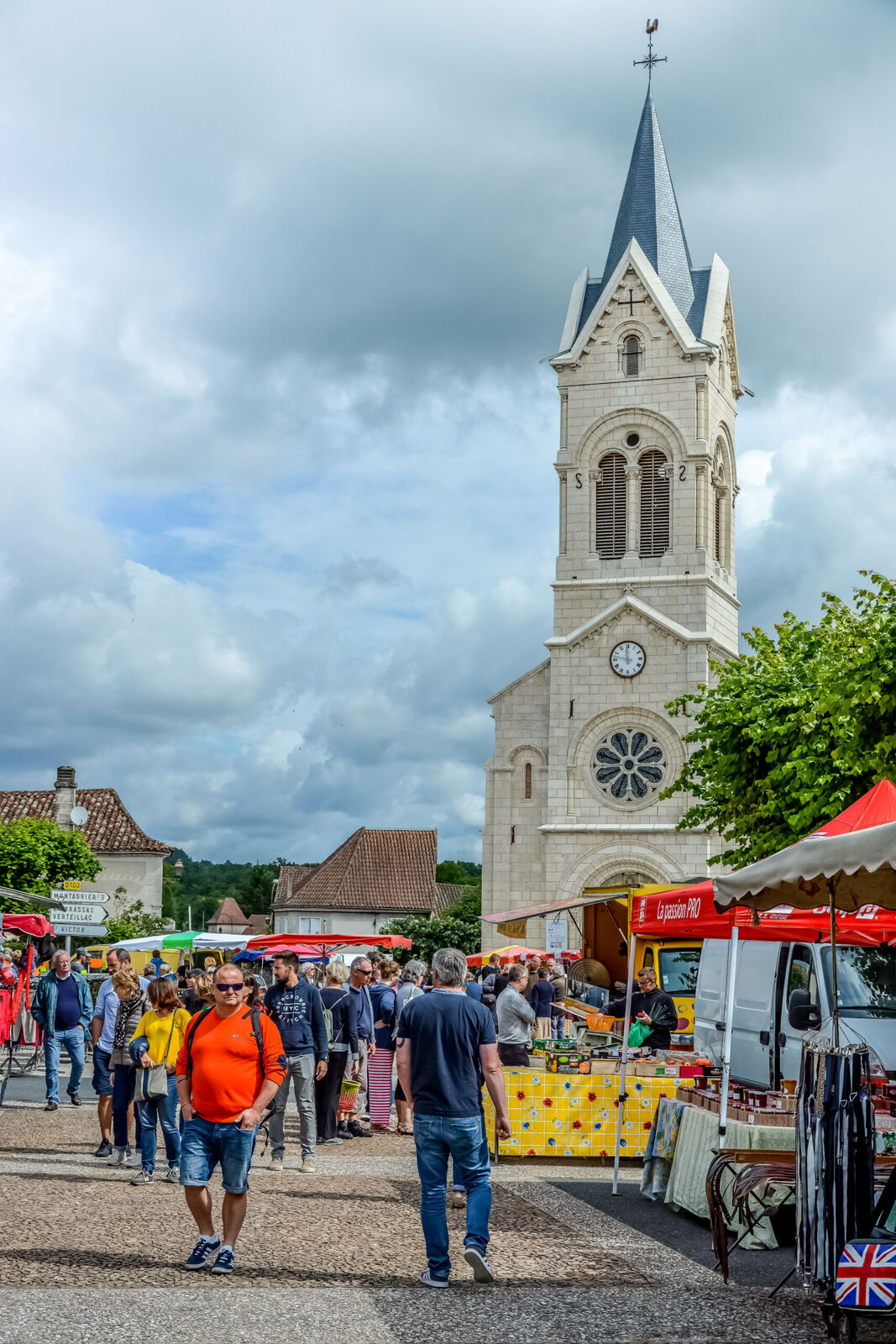 Marché du lundi à Tocane Saint-Apre
