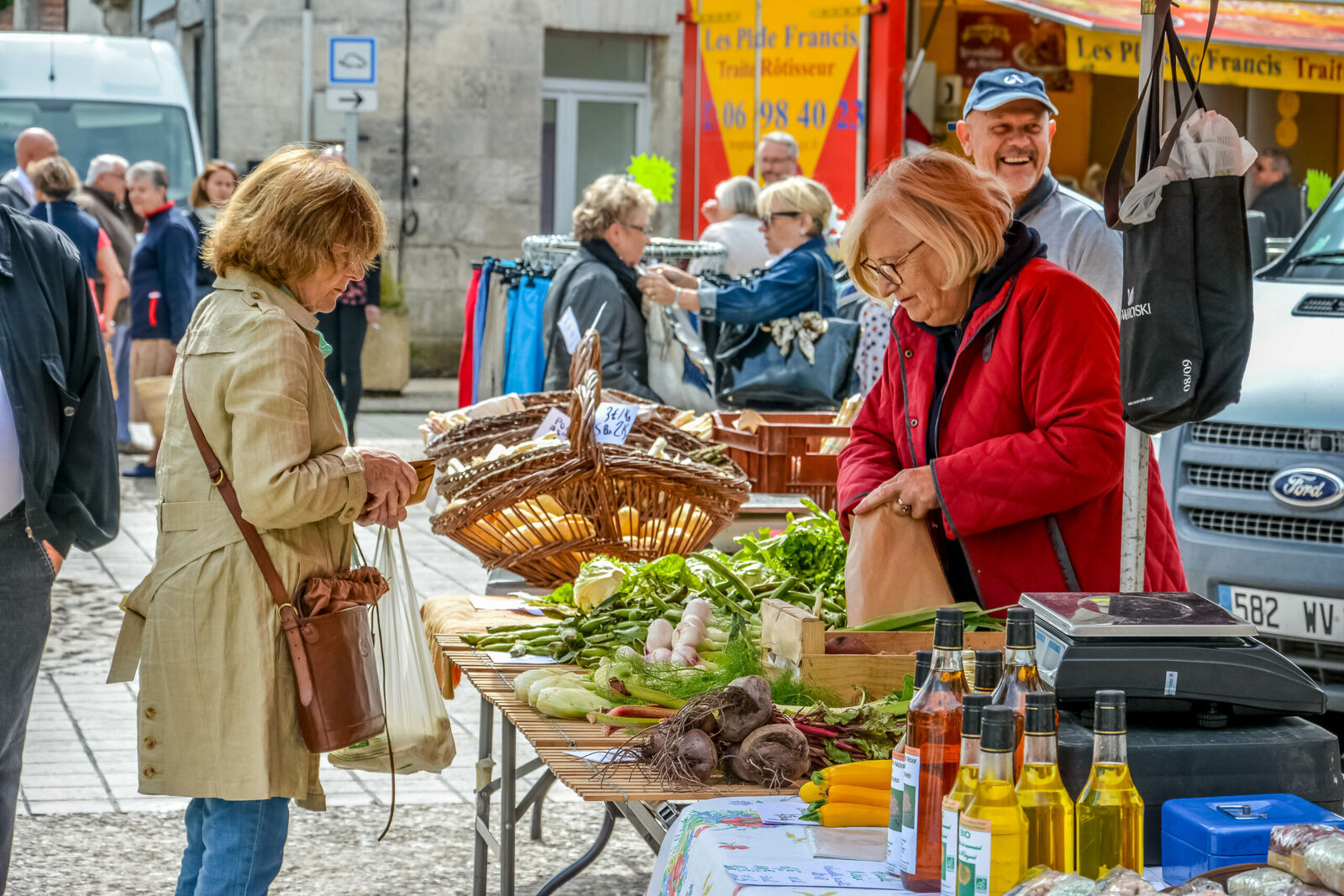 Marché du lundi à Tocane Saint-Apre, Tocane-Saint-Apre