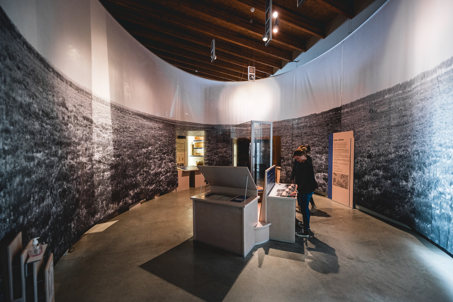 Le Pavillon de Marquèze, Sabres