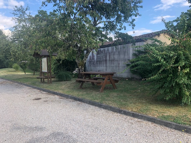 Aire de pique nique à Marsalès