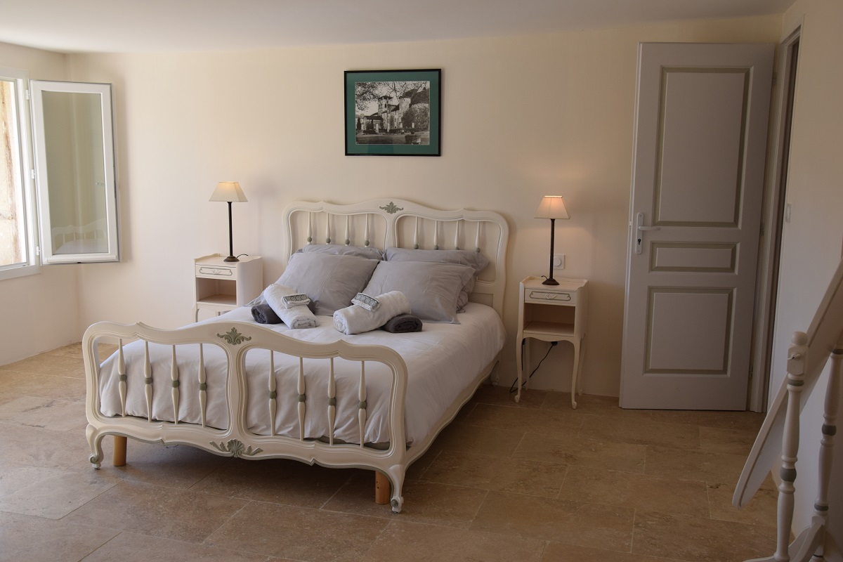 Le Mas de Barrat, Montrem