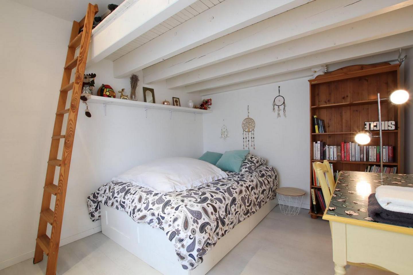 Gure Atherbia, Pau