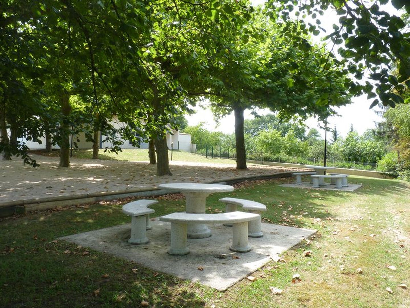 Aire de pique-nique - photo 2