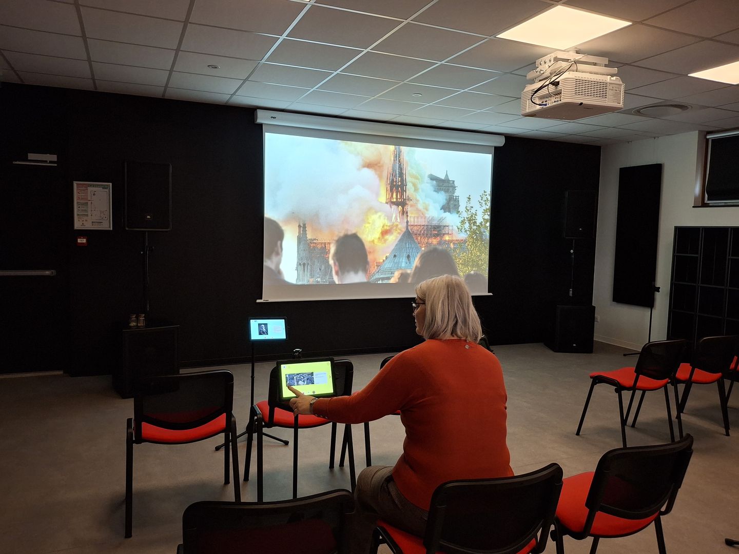 Visite libre du musée numérique, à la Micro-Folie