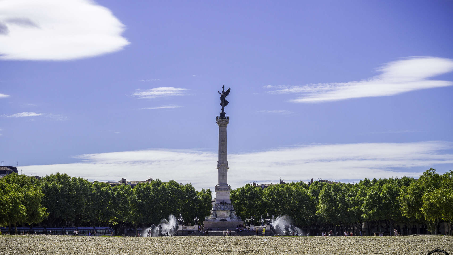 Esplanade des Quinconces et le monument aux Girondins — photo 3