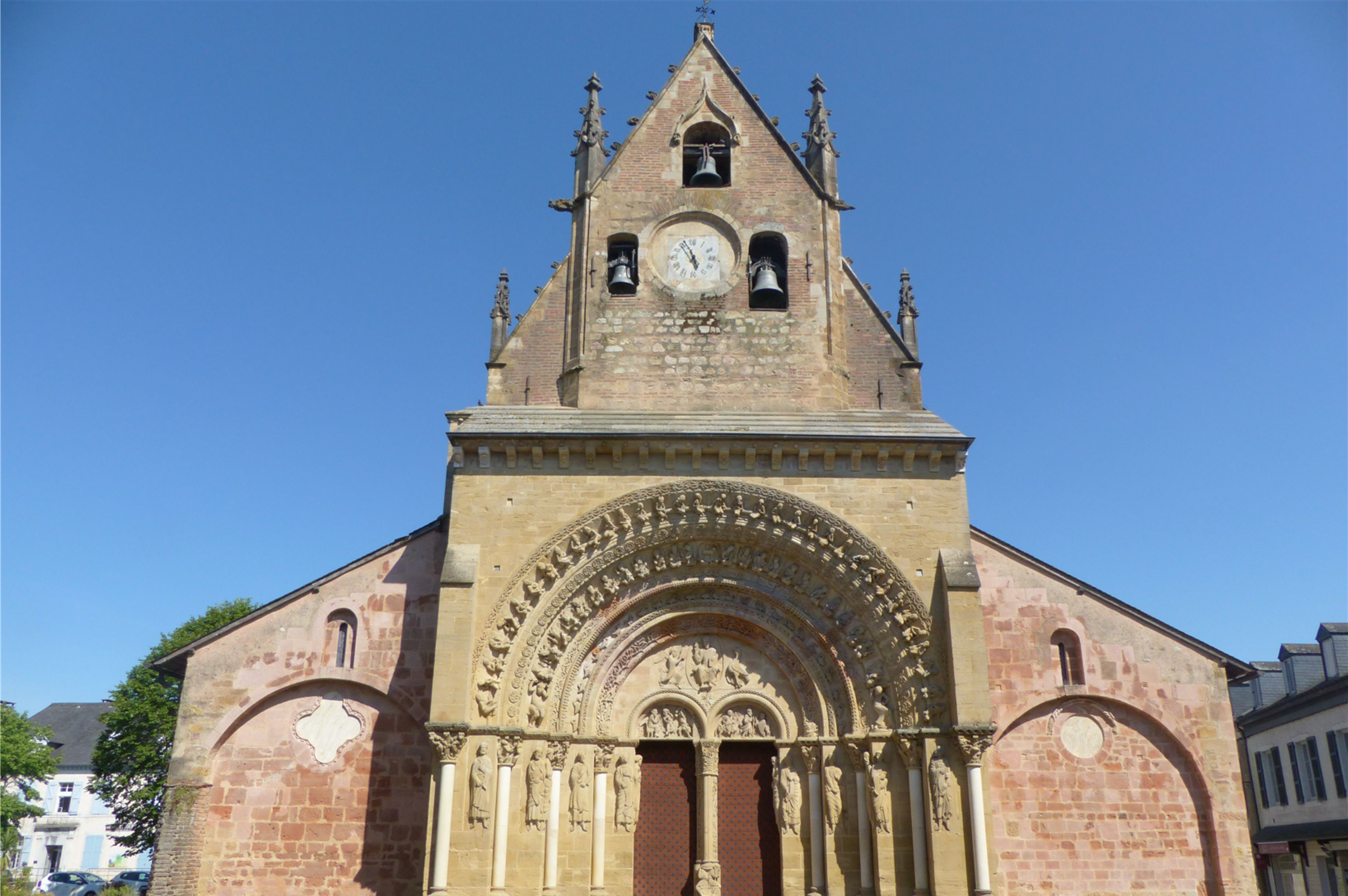 Je découvre avec "Zoé la curieuse" l'église Sainte-Foy de Morlaàs, Morlaàs - photo 3