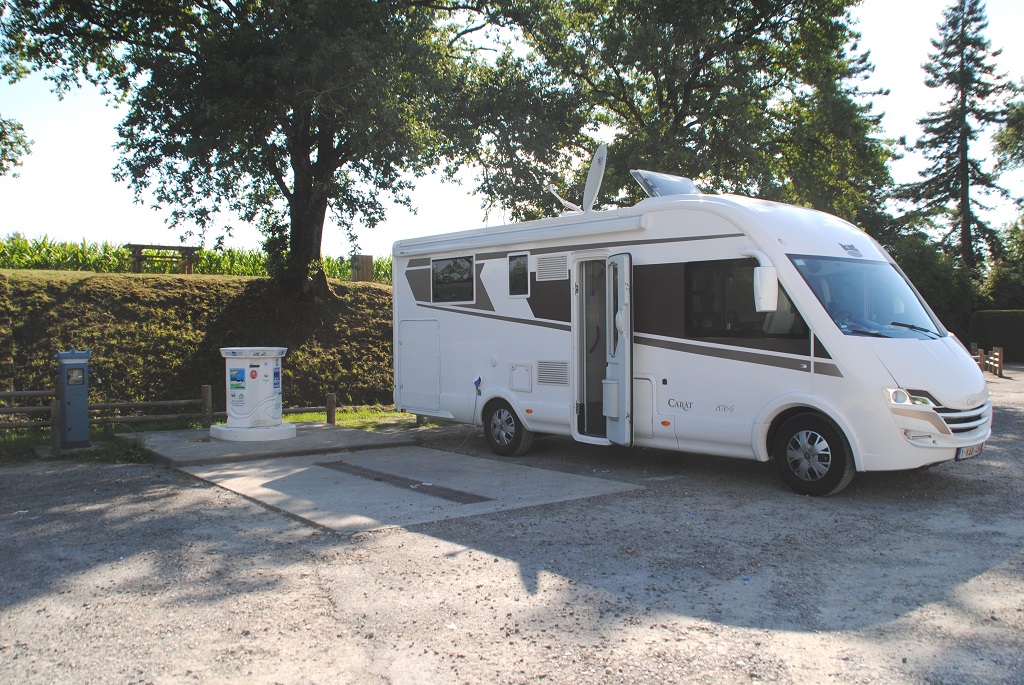 Aire municipale de services pour camping-car