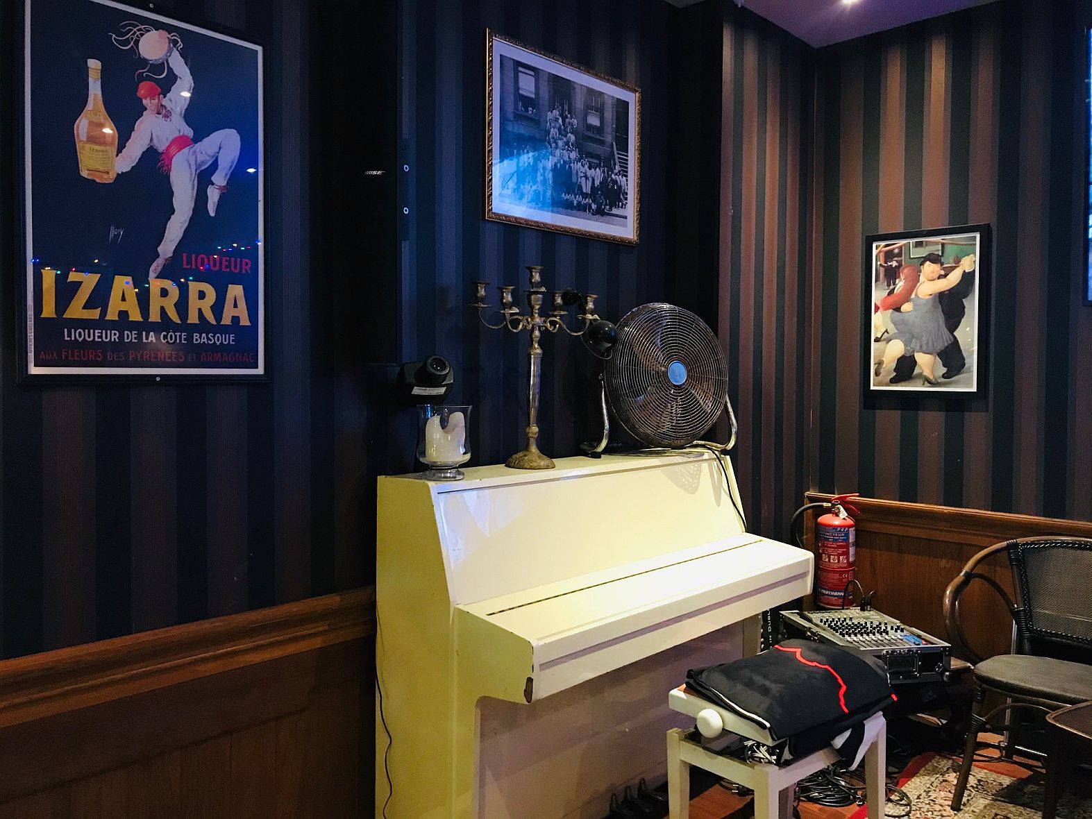 Newquay Pub, Biarritz - photo 6