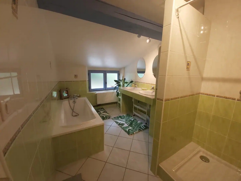 Ô Miroir sans détour dis-moi tout de ce séjour, Francescas