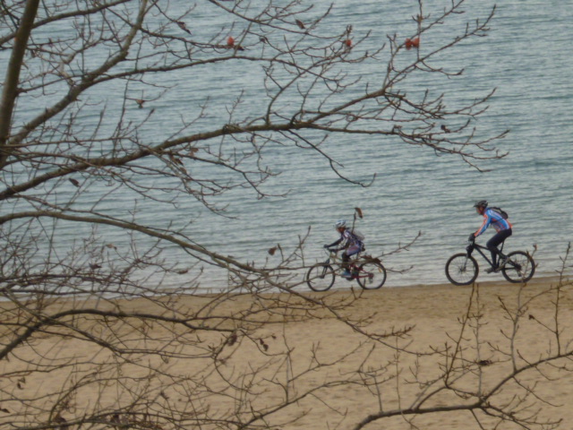 A Arjuzanx, la piste du lac - photo 5