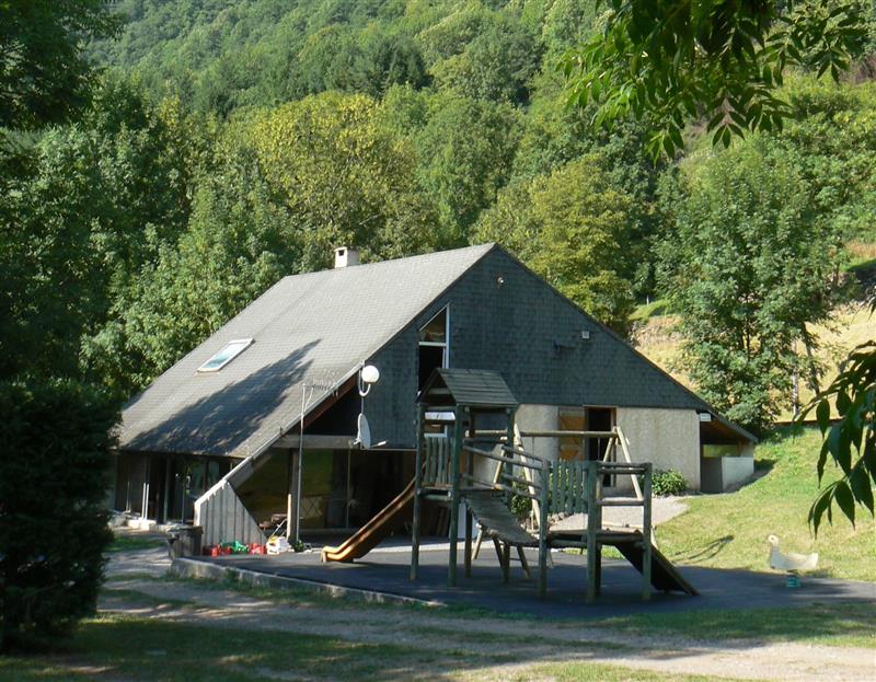 Aire de camping-cars du Gave d'Aspe