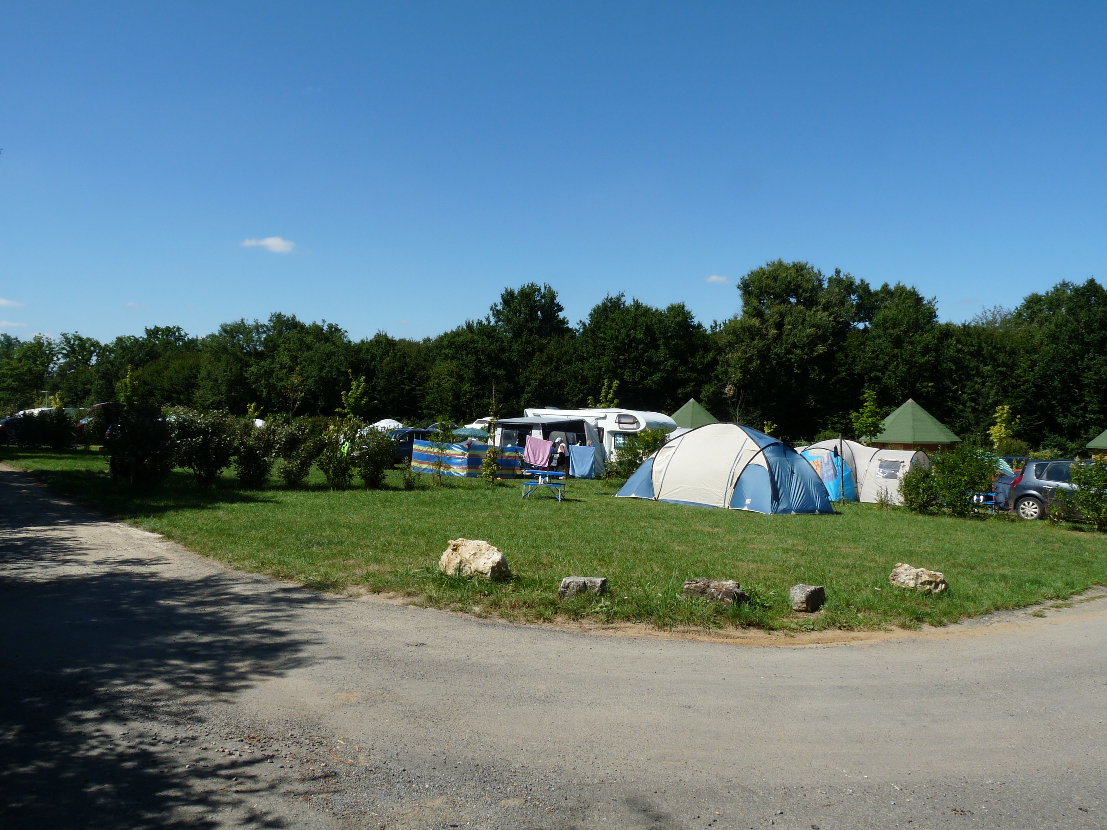 Aire d'Accueil de Camping-Car du Domaine de Dienné - photo 4