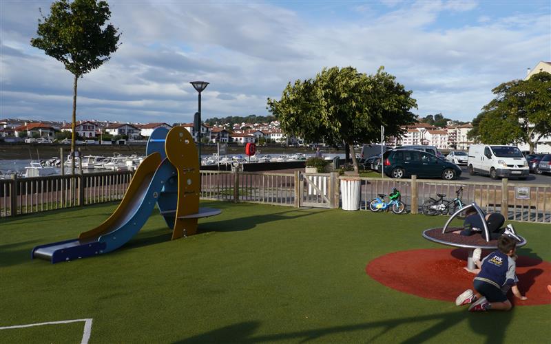 Aire de jeux du port de la Nivelle