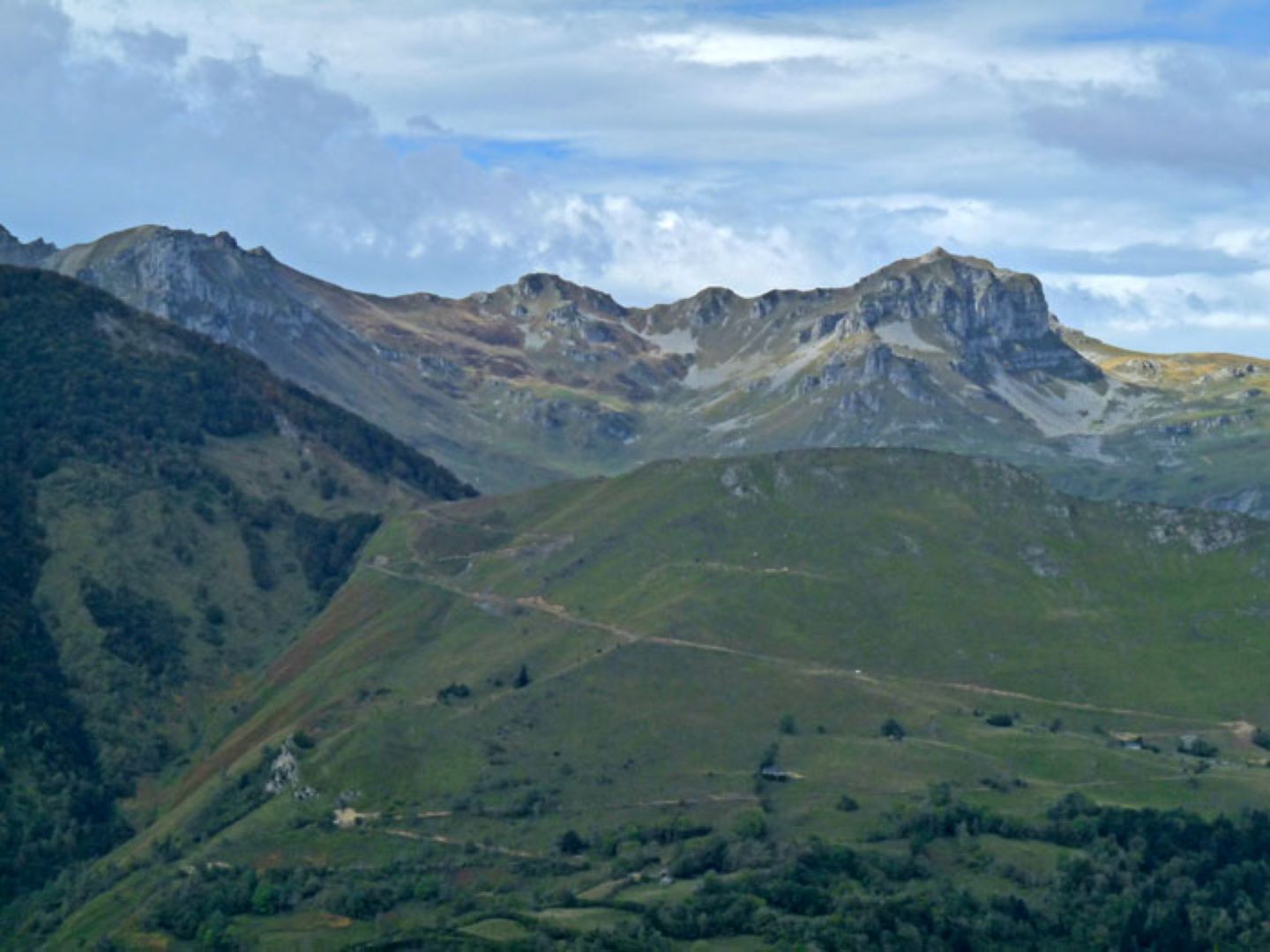 GRP® Tour de la Vallée d'Ossau - Etape Louvie-Juzon - Granges du Dès - photo 5