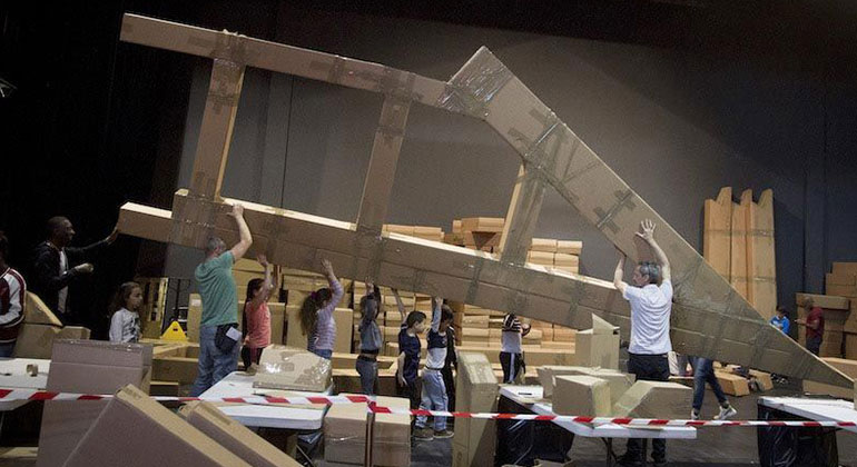 Mimos (Autour du festival) : Ateliers de pré-construction d'une oeuvre monumentale éphémère
