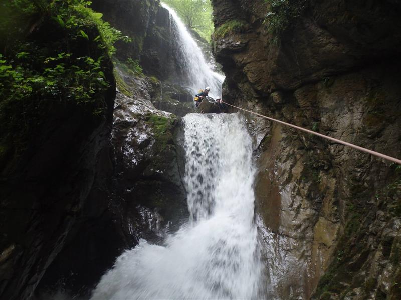 Pyrénées Aventures Nouvelles PAN - Canyoning et spéléologie