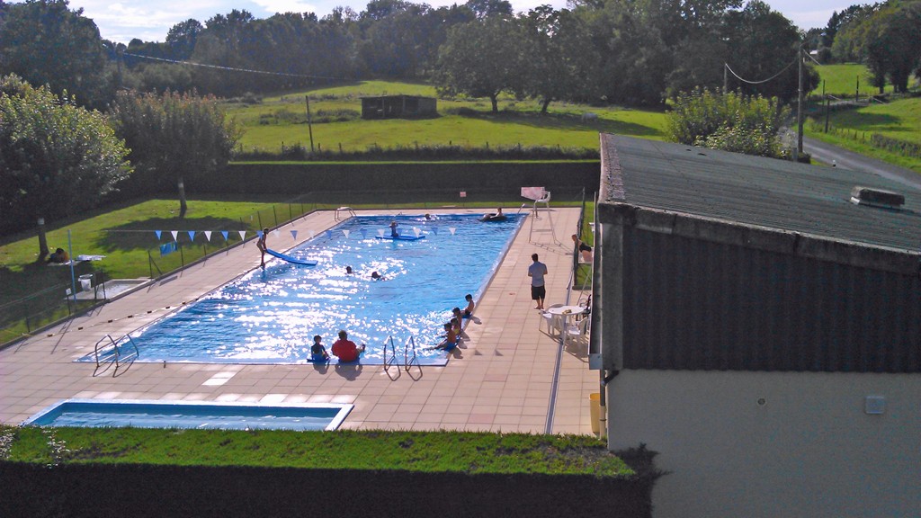 Piscine municipale d'été de Lagraulière, Lagraulière