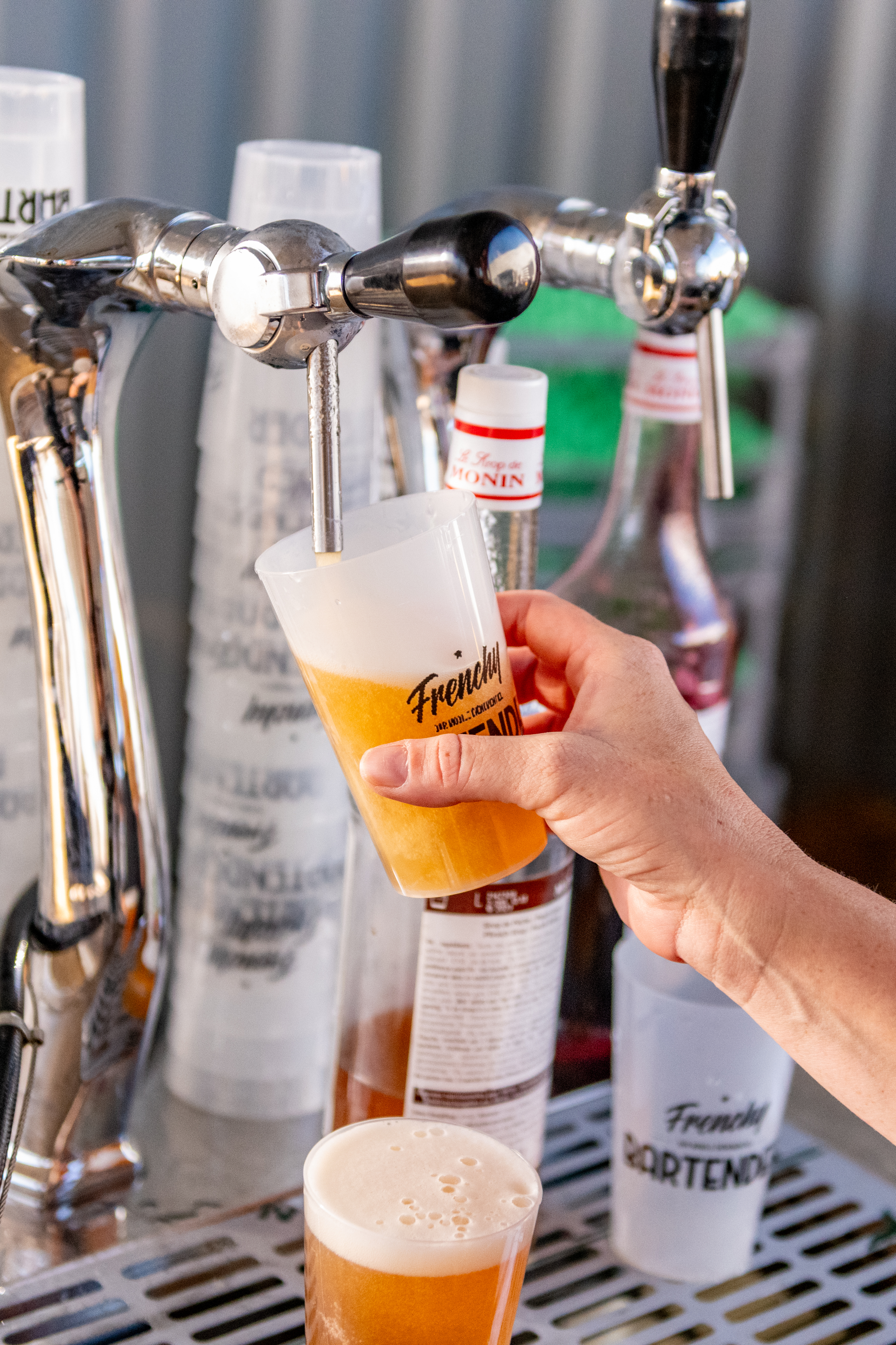 Frenchy Bartender — photo 2