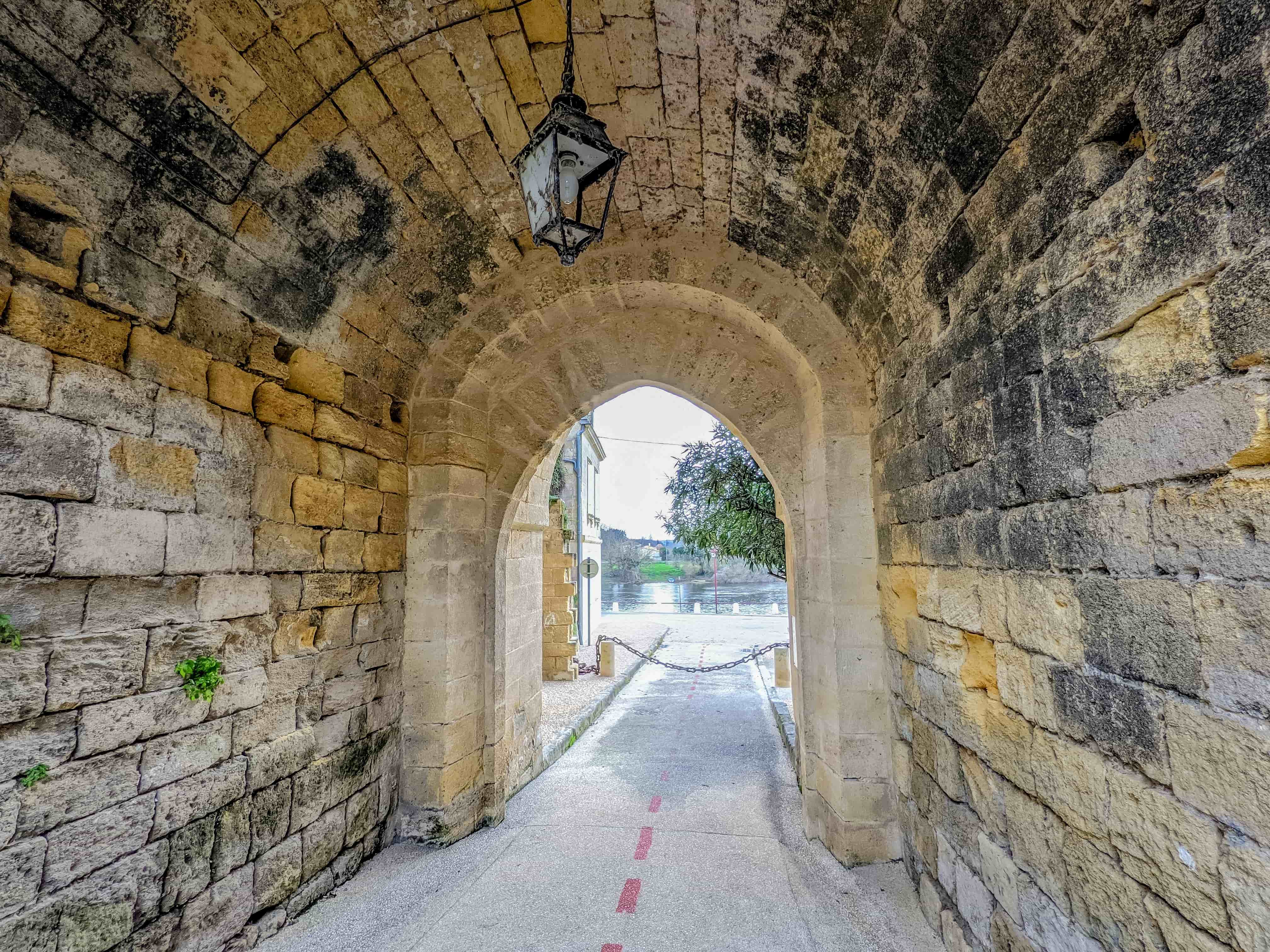 Porte du midi dite Porte de fer, Castillon-la-Bataille - photo 2